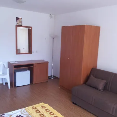 Sozopoli Hills Nemski Apartments B9 *